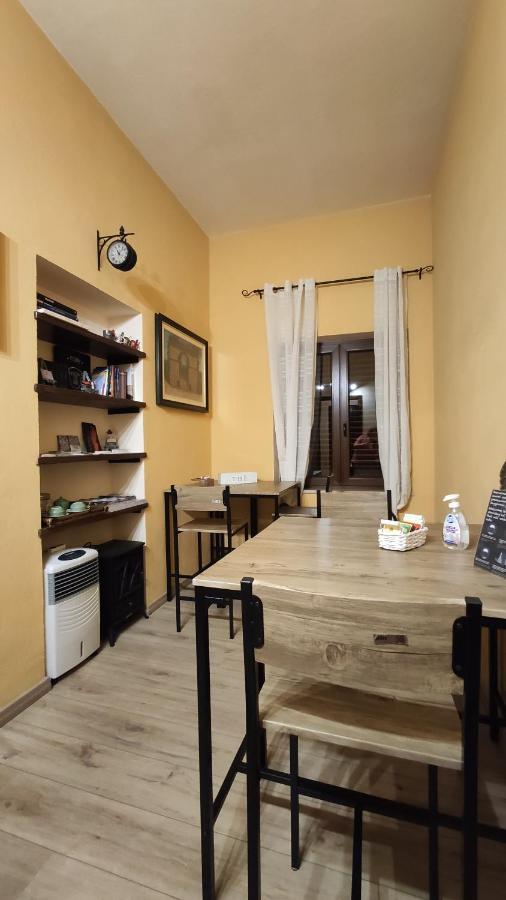 Artista B&B Cabras Exterior foto